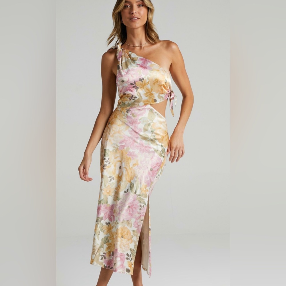 Beautiful Cut Out One Shoulder Dress!